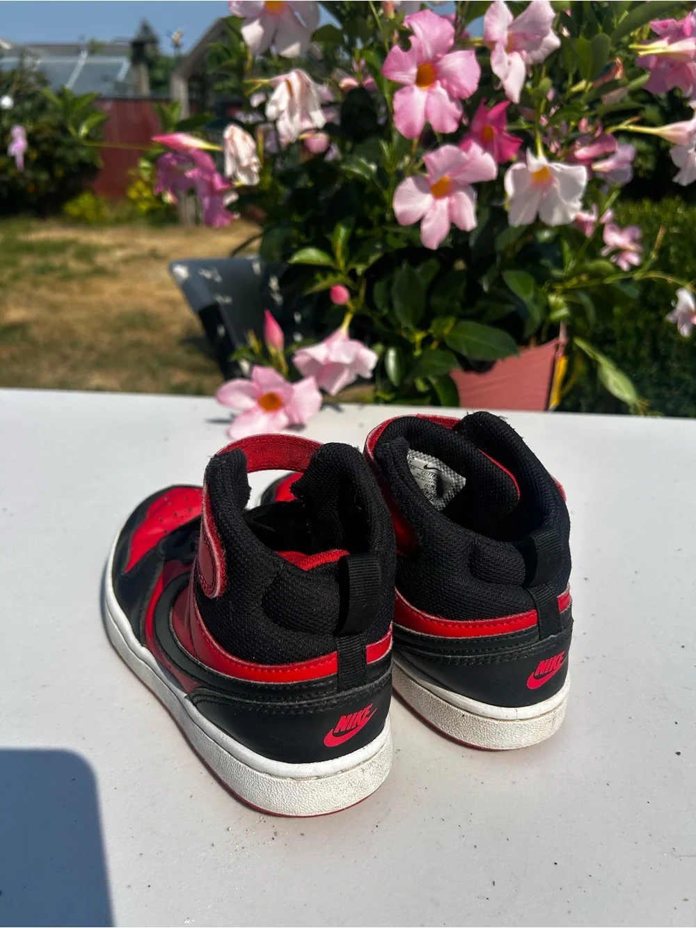 Nike court Mid2 Kids' Boy’s Red and Black High-Top Sneakers Size 1Y